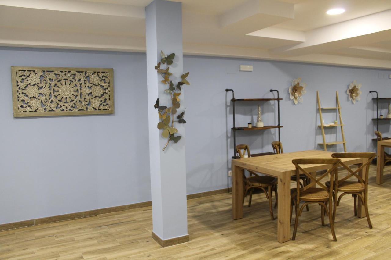 Apartamentos Turisticos Escorraladas Baltanás Exterior photo